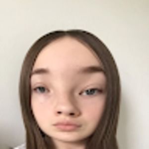 Meet your Posher, Cloe